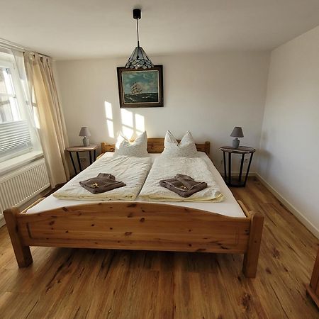 Urlaub Unterm Reetdach Auf Dem Darss Villa Fuhlendorf  Bagian luar foto